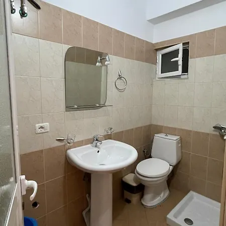 Overview * Σαράντα